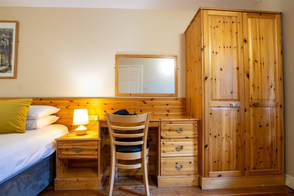310 - The Carrowbeg At The Harbour Mills By Shortstays Westport Extérieur photo