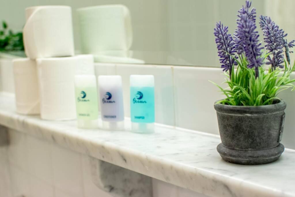 310 - The Carrowbeg At The Harbour Mills By Shortstays Westport Extérieur photo