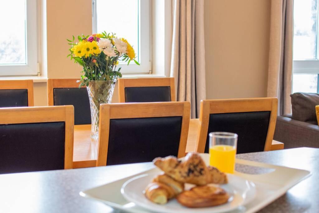 310 - The Carrowbeg At The Harbour Mills By Shortstays Westport Extérieur photo